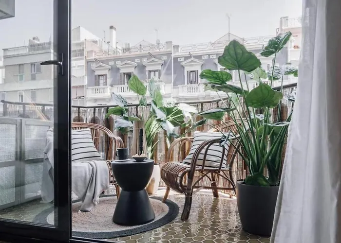 Babinga - 3 Bedroom And Balcony In Eixample Esquerra