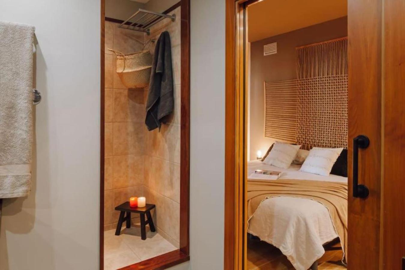 Babinga - 3 Bedroom And Balcony In Eixample Esquerra Apartment