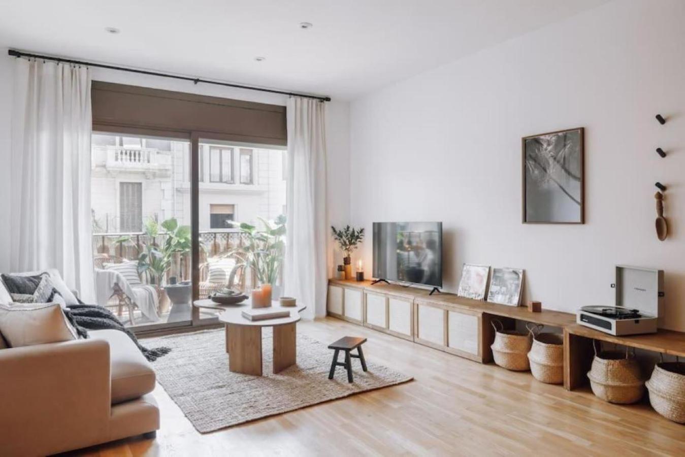 Babinga - 3 Bedroom And Balcony In Eixample Esquerra Apartment *